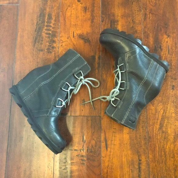 Sorel Joan of Artic Wedge II Boots - Picture 2 of 12